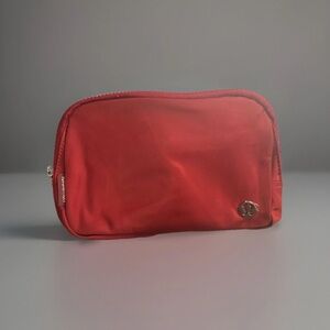 New Lululemon Everywhere Belt Bag  1L, Unisex Red Merlot Lululemon